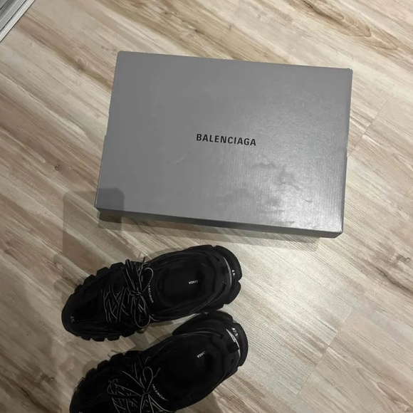Balenciaga Track S (Triple Black) - Picture 6 of 7